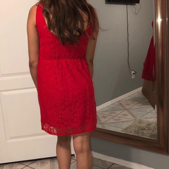 Simple Red Dress 💋 - Picture 2 of 3